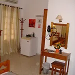 Boussetil Capanmat アパートホテル Tínos