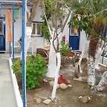 Boussetil Capanmat Tínos