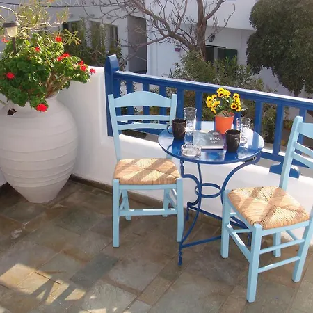 Boussetil Capanmat Aparthotel Tinos