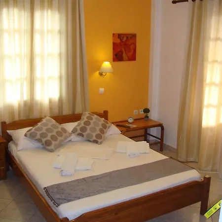Boussetil Capanmat Tinos