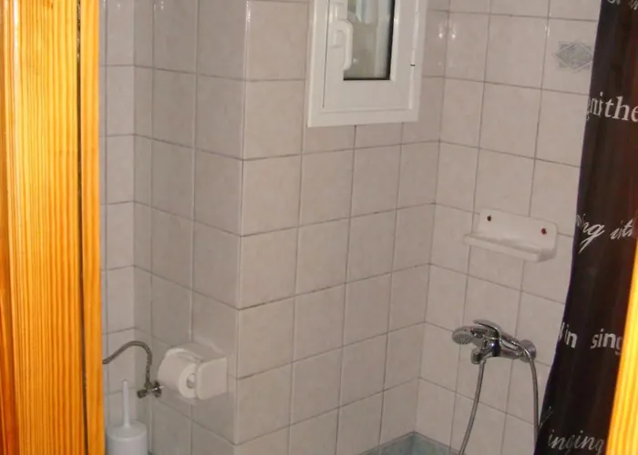 Boussetil Capanmat 3* Wyspa Tinos