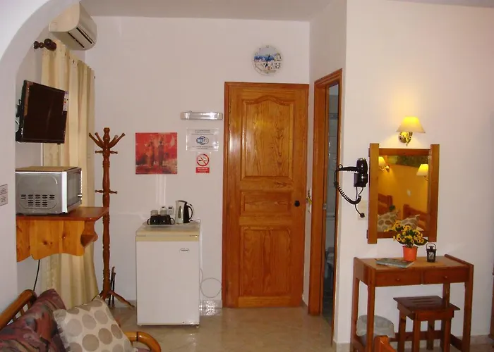 Boussetil Capanmat Wyspa Tinos