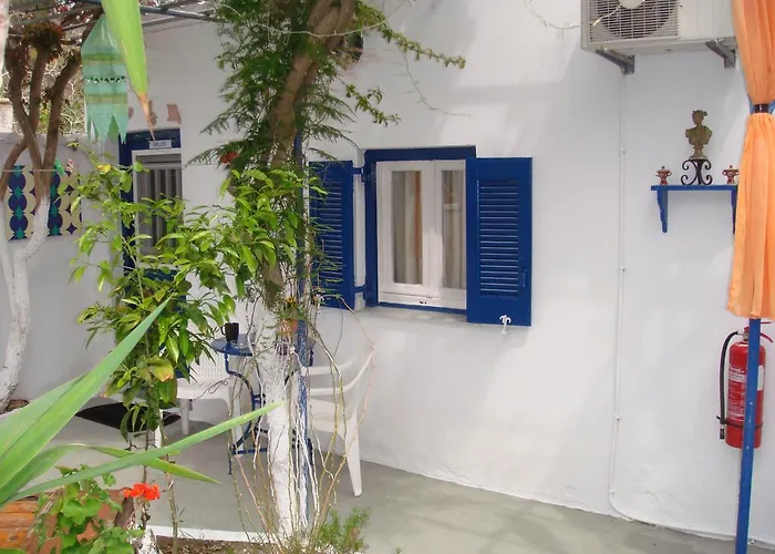 Boussetil Capanmat Hotel apartamentowy